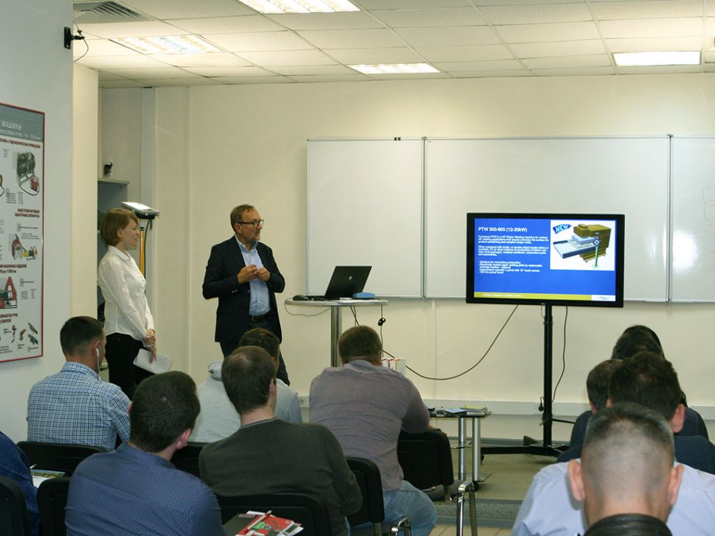 Учебный центр ОЛЬМАКС: 19-20 сентября 2019 года состоялся семинар по сварке технических тканей