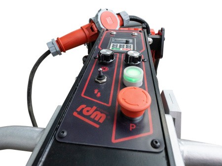 Шлифовально-полировальная машина на дистанционном управлении RDM-P680 Шлифовально-полировальная машина на дистанционном управлении RDM-P680